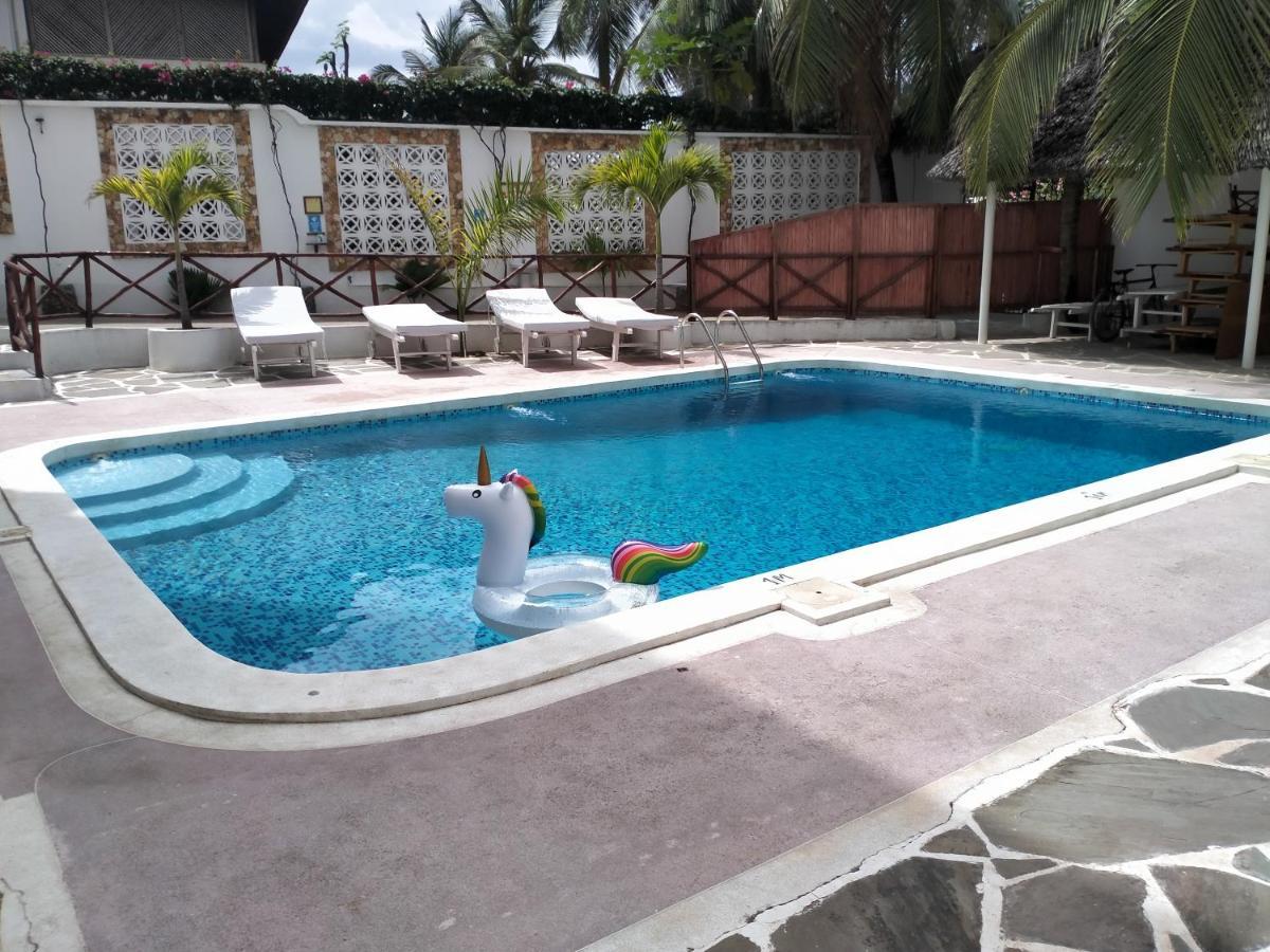 Watamu Solana Apartments Luaran gambar