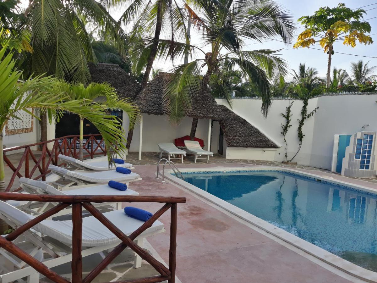 Watamu Solana Apartments Luaran gambar