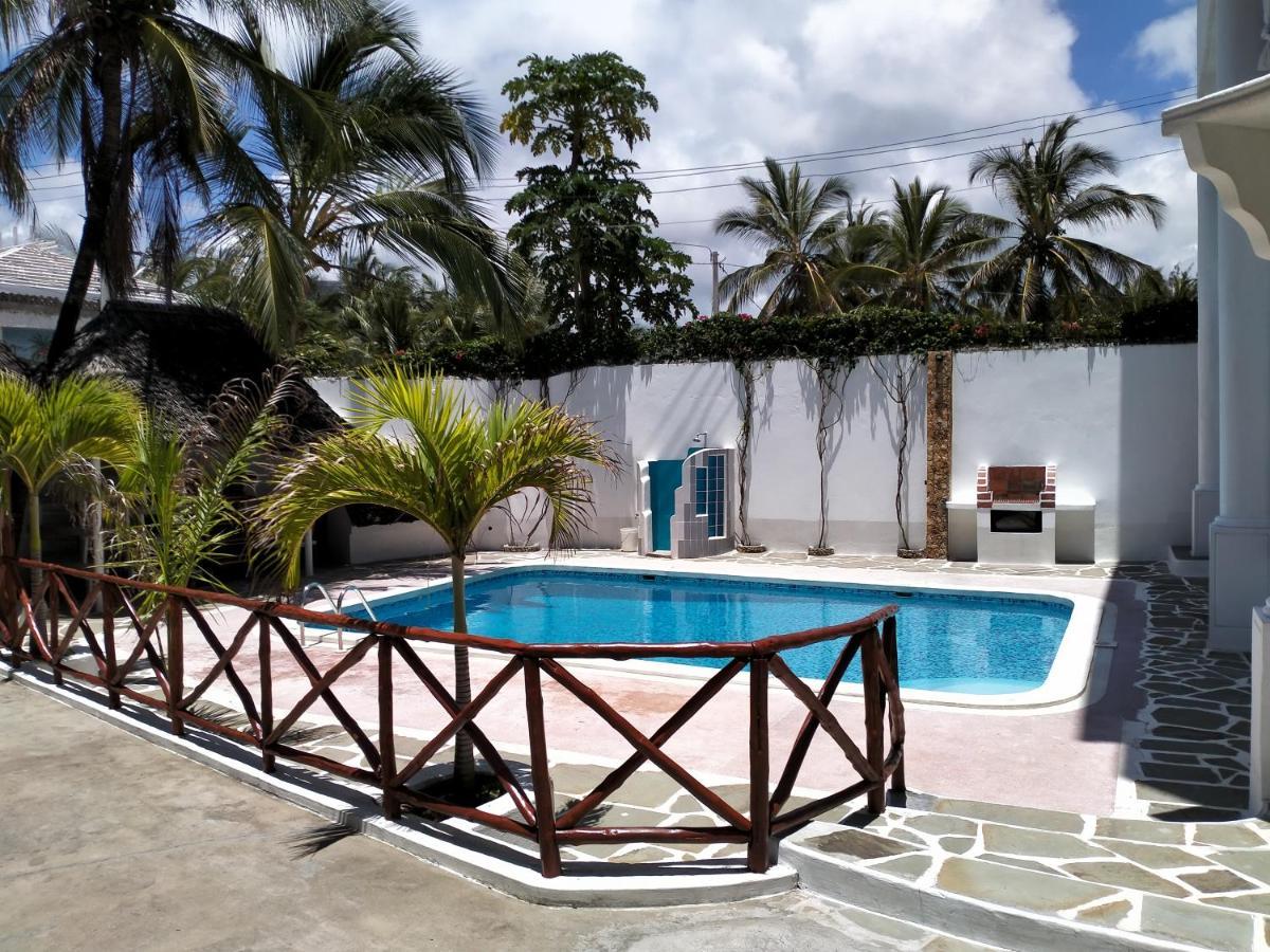 Watamu Solana Apartments Luaran gambar
