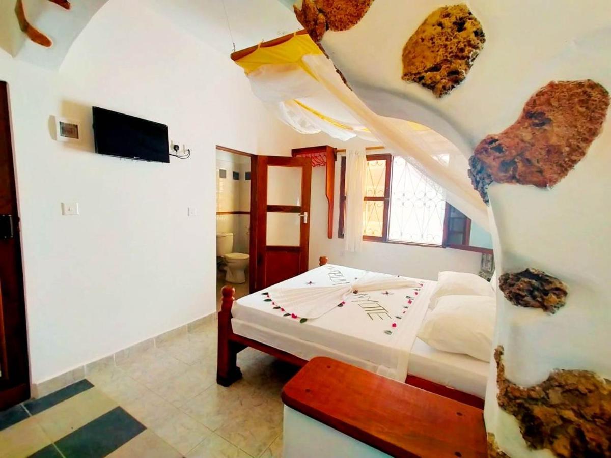 Watamu Solana Apartments Luaran gambar