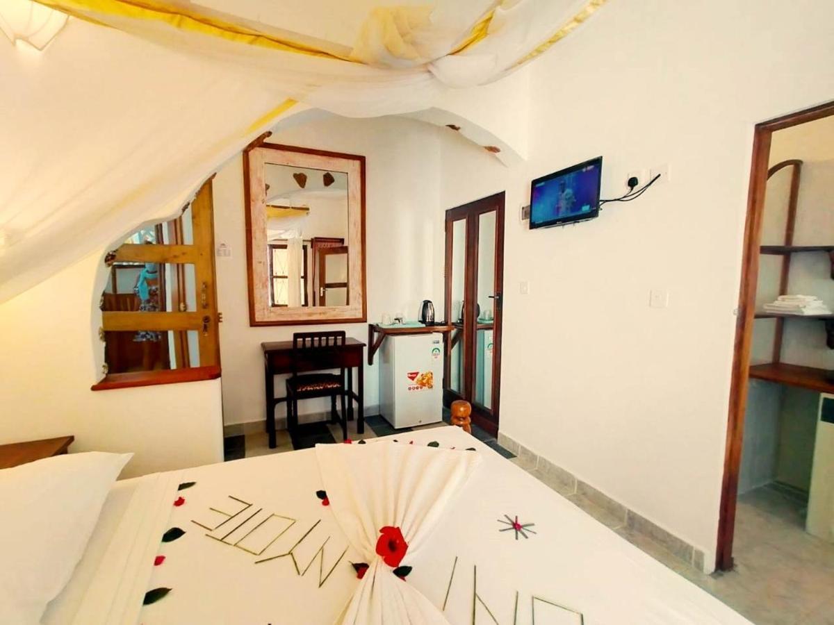 Watamu Solana Apartments Luaran gambar
