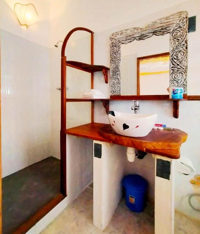 Watamu Solana Apartments Luaran gambar