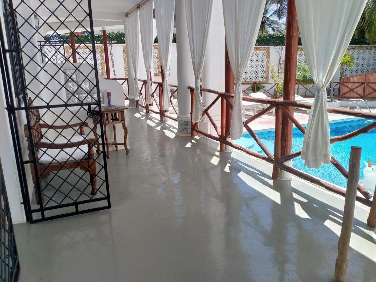 Watamu Solana Apartments Luaran gambar