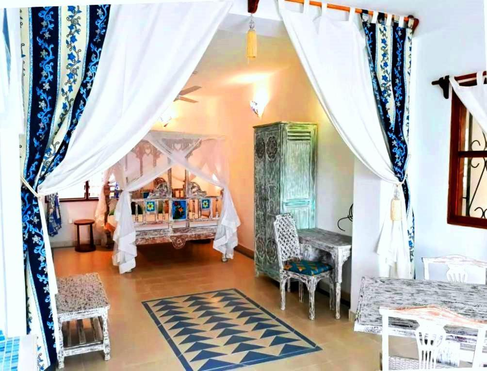 Watamu Solana Apartments Luaran gambar